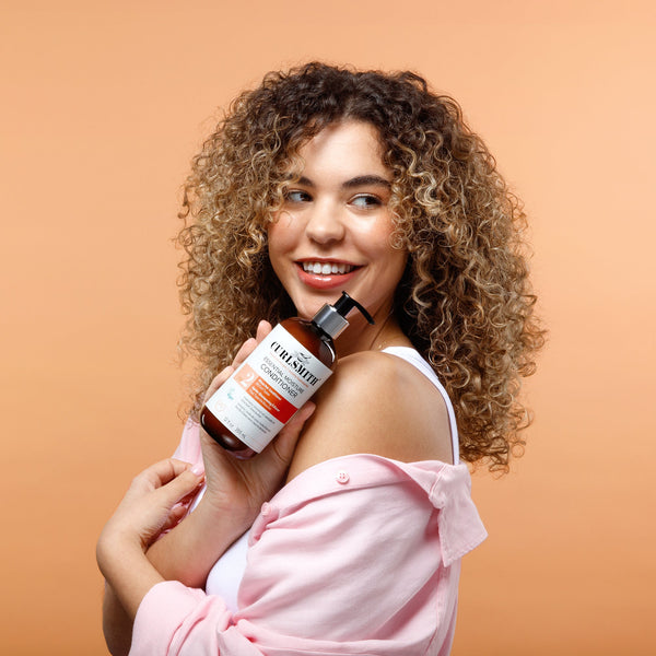 How To Moisturize Curly Hair